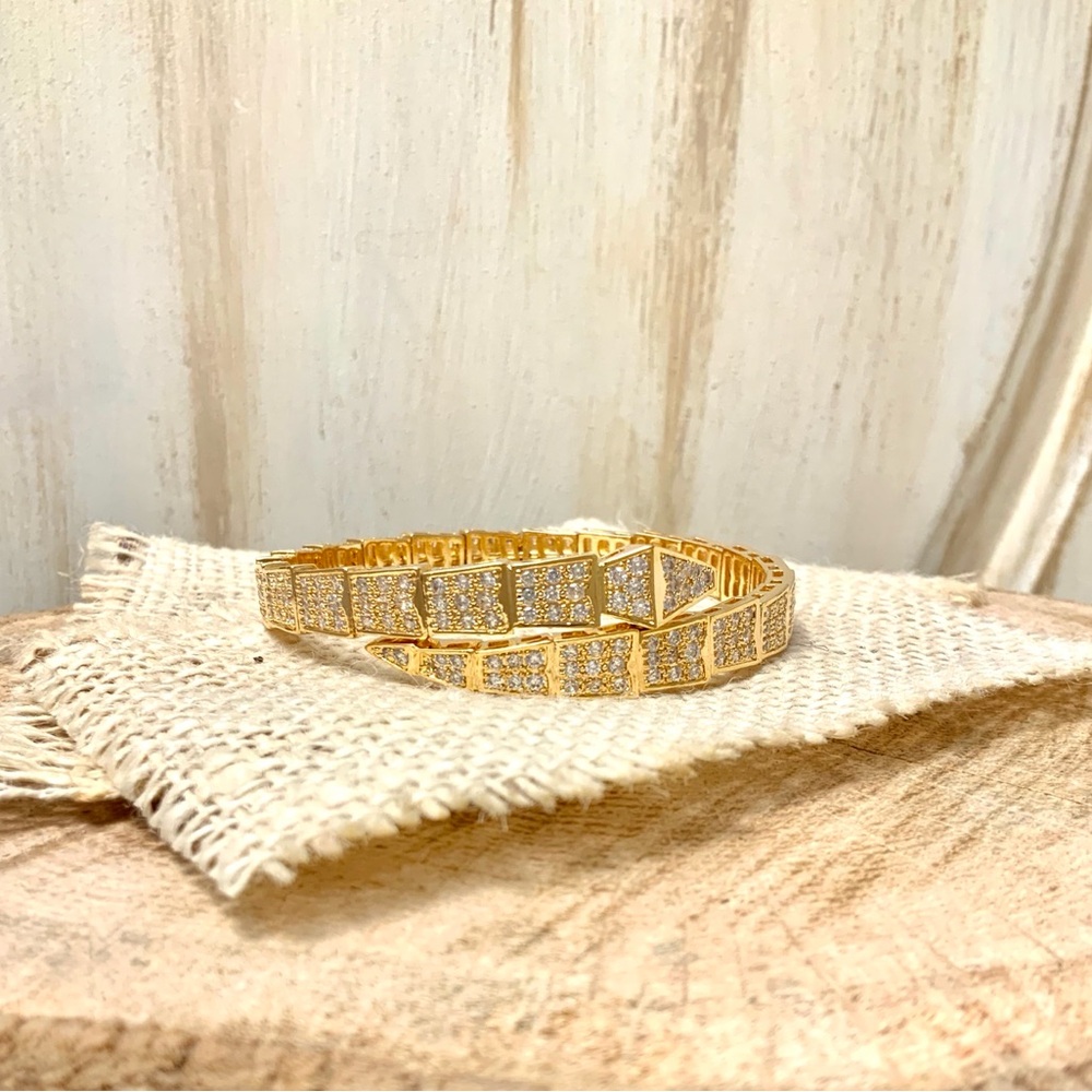 Dazzling Gold and Silver Bracelet